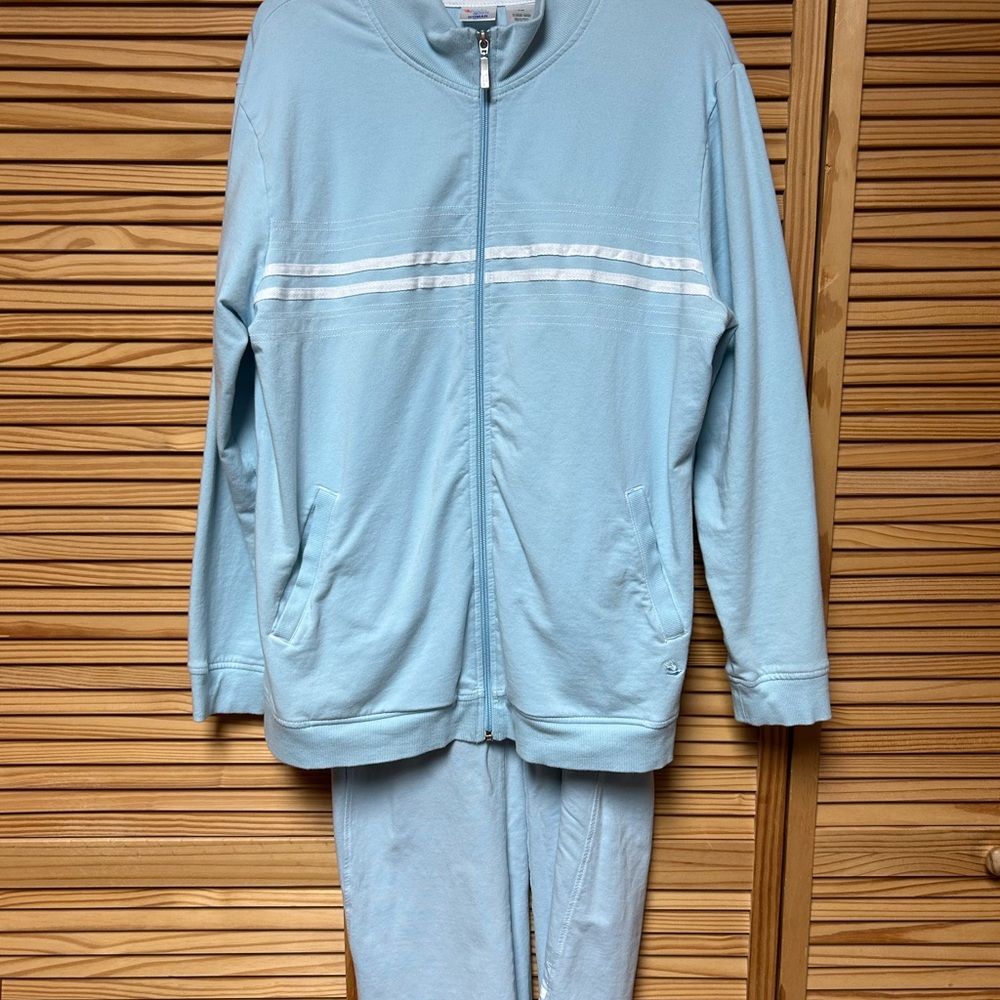 Women’s 16-18 W warm up suit cotton spandex supersoft light blue jacket pockets